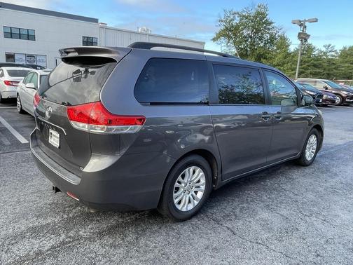 2013 Toyota Sienna XLE