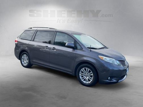2013 Toyota Sienna XLE