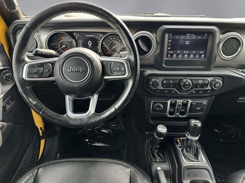 Hellayella Clearcoat 2019 Jeep Wrangler Unlimited Sahara