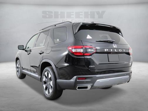 Crystal Black Pearl 2026 Honda Pilot Elite