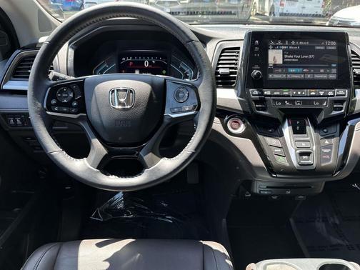 Lunar Silver Metallic 2023 Honda Odyssey Touring