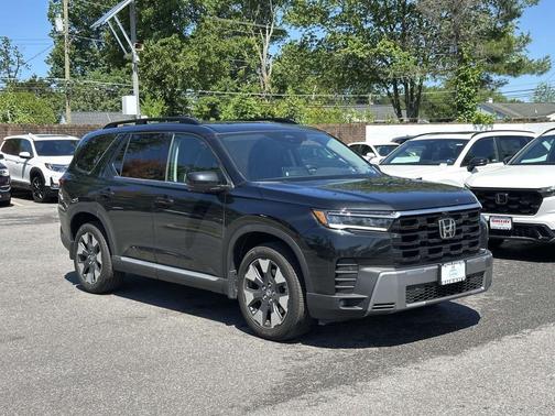 Crystal Black Pearl 2026 Honda Pilot Elite