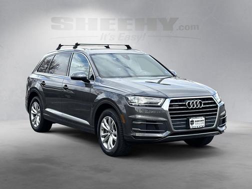 Gray Metallic 2019 Audi Q7 45 Premium