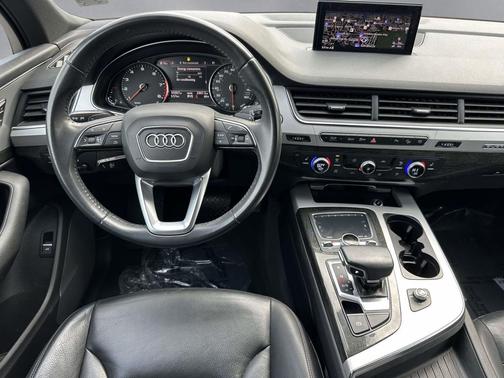 Gray Metallic 2019 Audi Q7 45 Premium