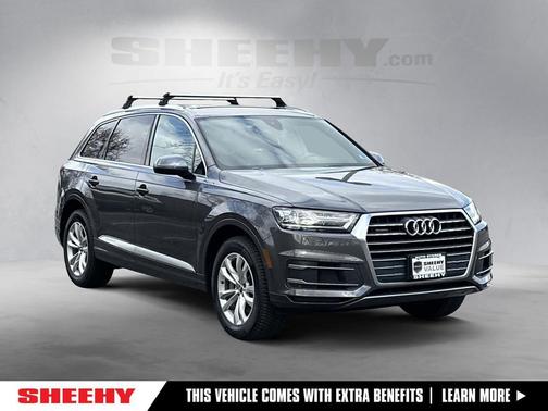 Gray Metallic 2019 Audi Q7 45 Premium