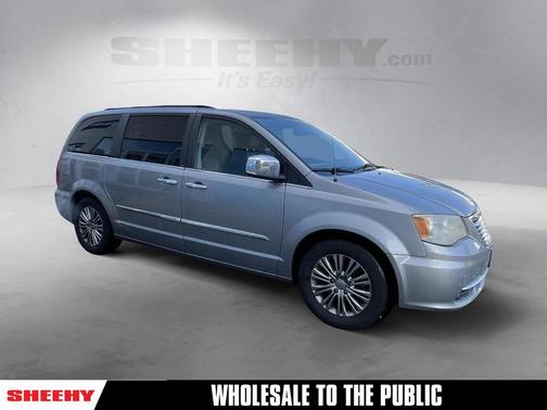 2014 Chrysler Town & Country Touring-L