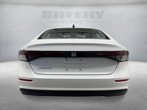 Platinum White Pearl 2026 Honda Accord SE