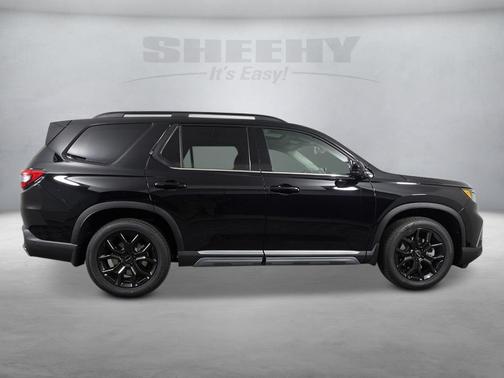 2025 Honda Pilot Touring 8-Passenger