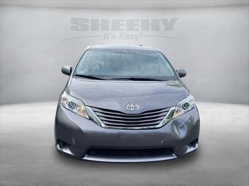 2015 Toyota Sienna LE