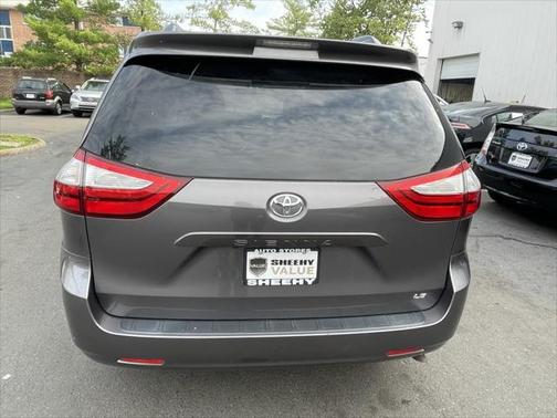 2015 Toyota Sienna LE