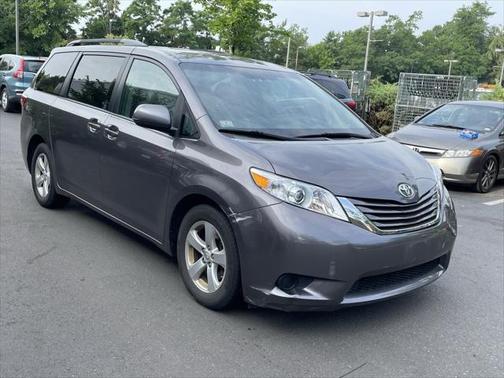 2015 Toyota Sienna LE