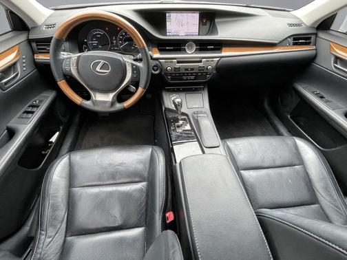 2013 Lexus ES 300h Base