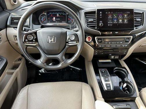 Scarlet 2022 Honda Pilot AWD Elite