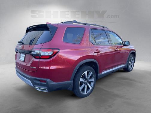 2023 Honda Pilot Touring 8-Passenger