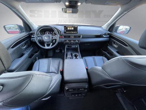 2023 Honda Pilot Touring 8-Passenger