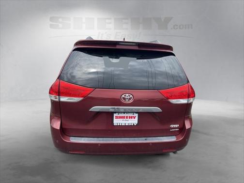 2013 Toyota Sienna XLE
