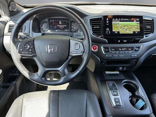 Platinum White Pearl 2023 Honda Passport AWD TrailSport