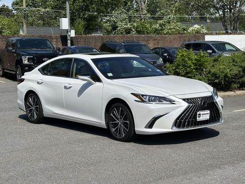 Eminent White Pearl 2023 Lexus ES 350 Base