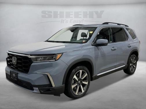 2025 Honda Pilot Touring 8-Passenger