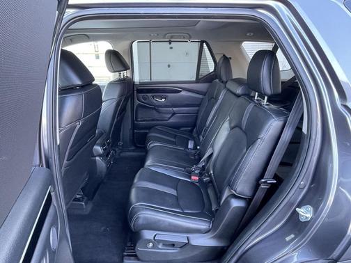 2023 Honda Pilot Touring 8-Passenger