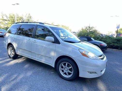 2008 Toyota Sienna XLE