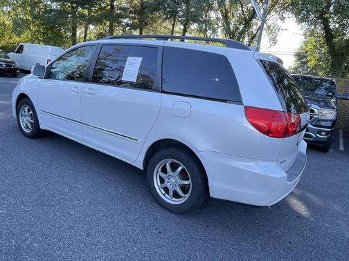 2008 Toyota Sienna XLE