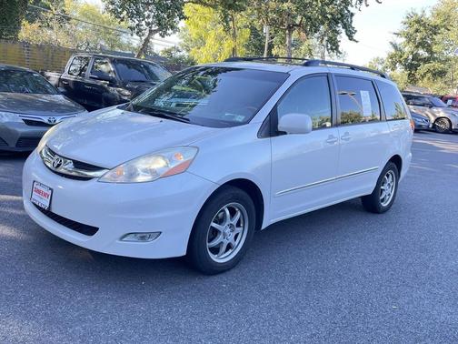 2008 Toyota Sienna XLE