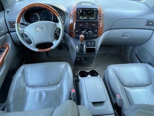2008 Toyota Sienna XLE
