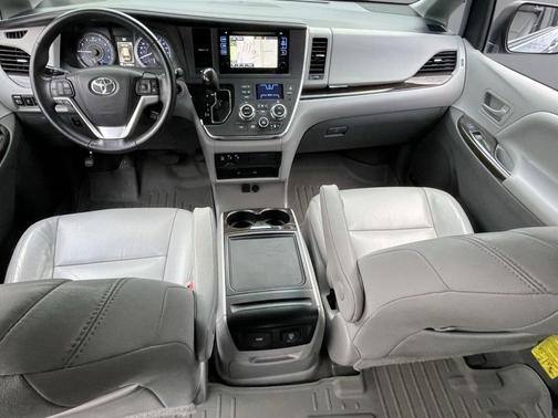 2015 Toyota Sienna XLE Premium