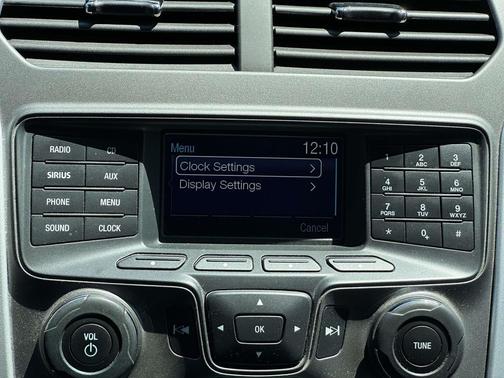 MAGNETIC 2015 Ford Explorer XLT