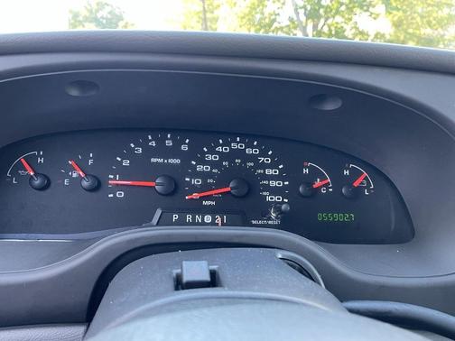 2008 Ford E350 Super Duty XL Wagon