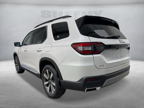 2025 Honda Pilot Touring 8-Passenger