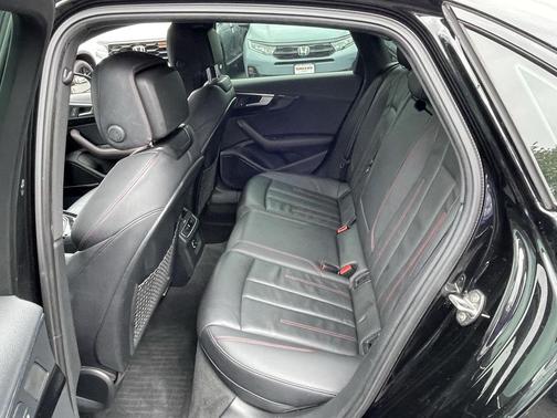 2018 Audi A4 2.0T Premium Plus