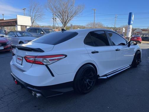 2020 Toyota Camry SE