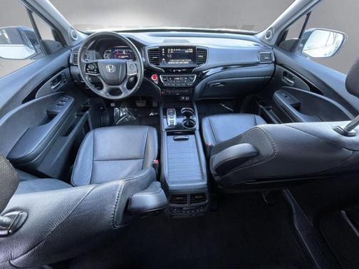 2022 Honda Pilot Touring 8-Passenger