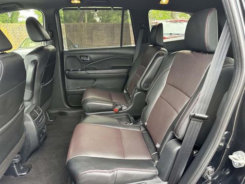 Crystal Black Pearl 2021 Honda Pilot AWD Black Edition