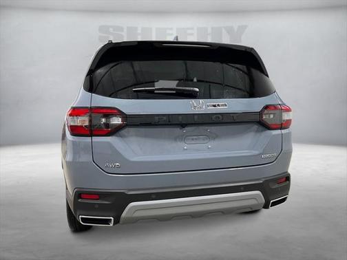 2025 Honda Pilot Touring 8-Passenger