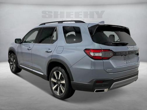 2025 Honda Pilot Touring 8-Passenger