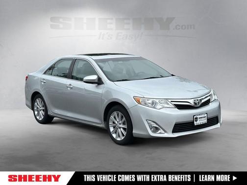 Classic Silver Metallic 2014 Toyota Camry XLE