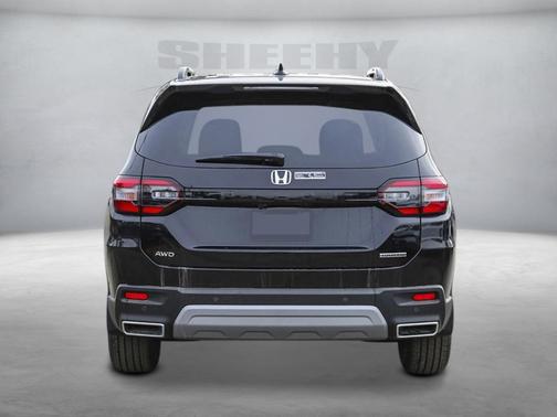 2025 Honda Pilot Touring 8-Passenger