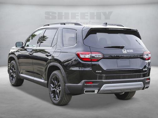 2025 Honda Pilot Touring 8-Passenger