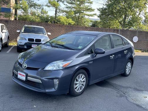 2014 Toyota Prius Plug-in Base