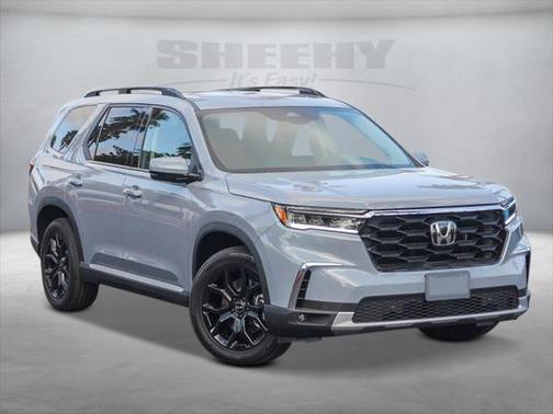 2025 Honda Pilot Touring 8-Passenger