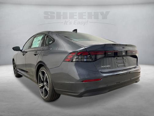 Meteorite Gray Metallic 2026 Honda Accord SE