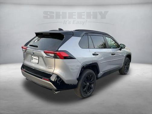 2022 Toyota RAV4 Hybrid SE