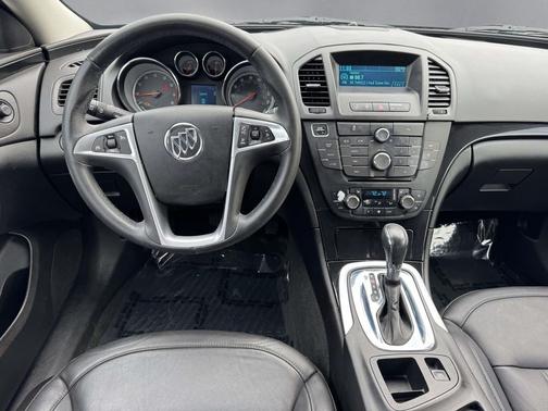 2012 Buick Regal Premium 1