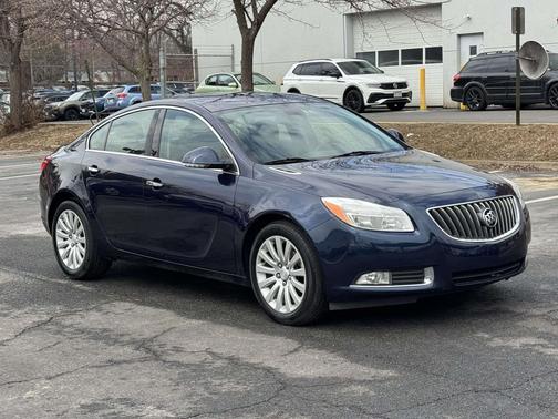 2012 Buick Regal Premium 1