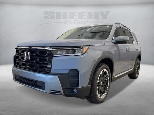 Sonic Gray Pearl 2026 Honda Pilot Touring 8-Passenger SUV