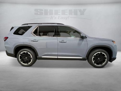 Sonic Gray Pearl 2026 Honda Pilot Touring 8-Passenger
