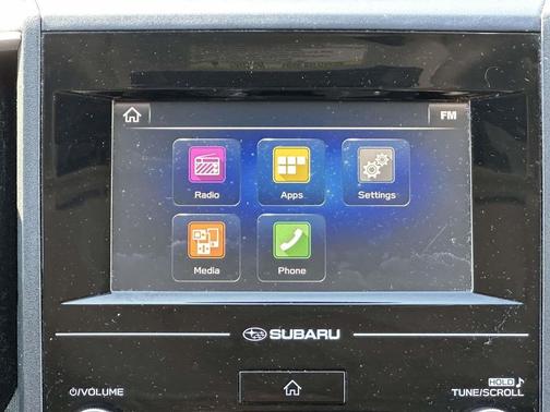 Crystal White Pearl 2017 Subaru Impreza 2.0i Premium